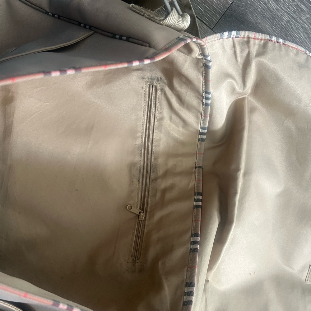 Burberry Fragrance  Messenger Bag - Picture 4 of 5